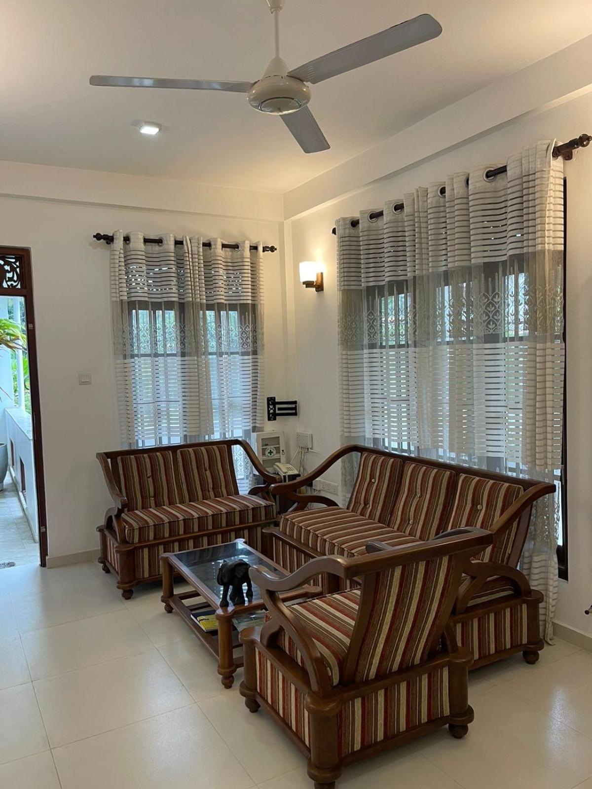 Mihira Gedara Apartments Unawatuna Esterno foto