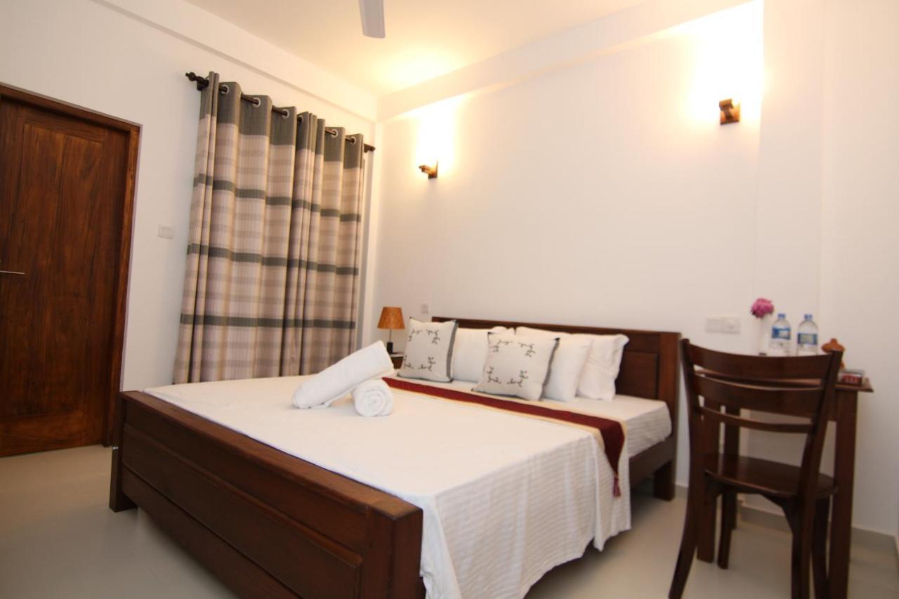 Mihira Gedara Apartments Unawatuna Esterno foto